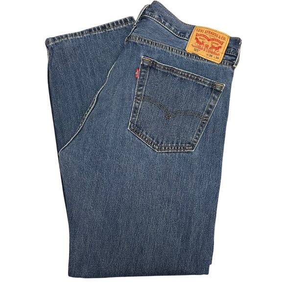 Levi Strauss Men's 505 Regular Fit Bootcut Medium Wash Jeans Size 36x30 Workwear - Picture 1 of 8